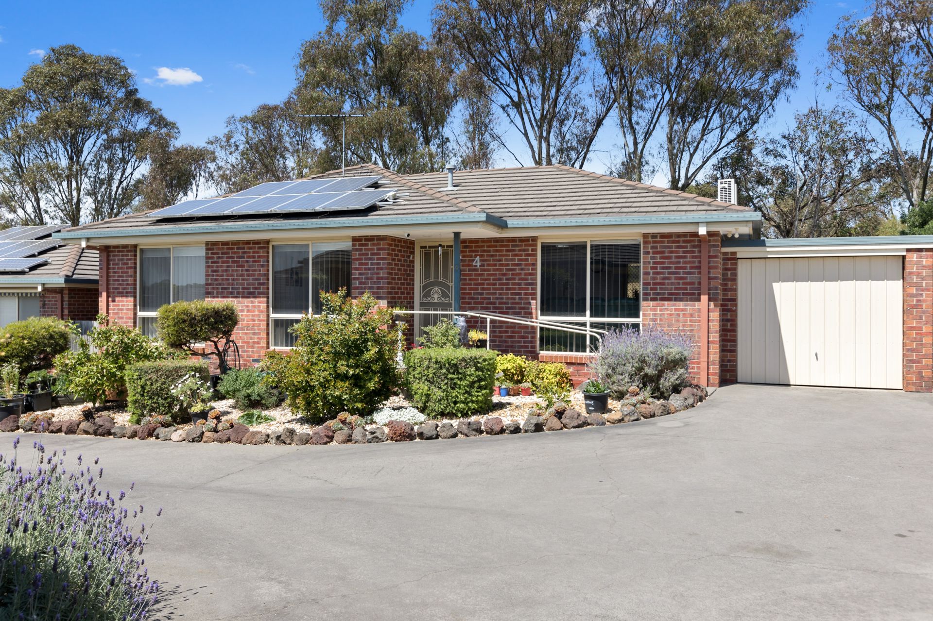 4/2 Allington Place, Langwarrin OBrien Real Estate