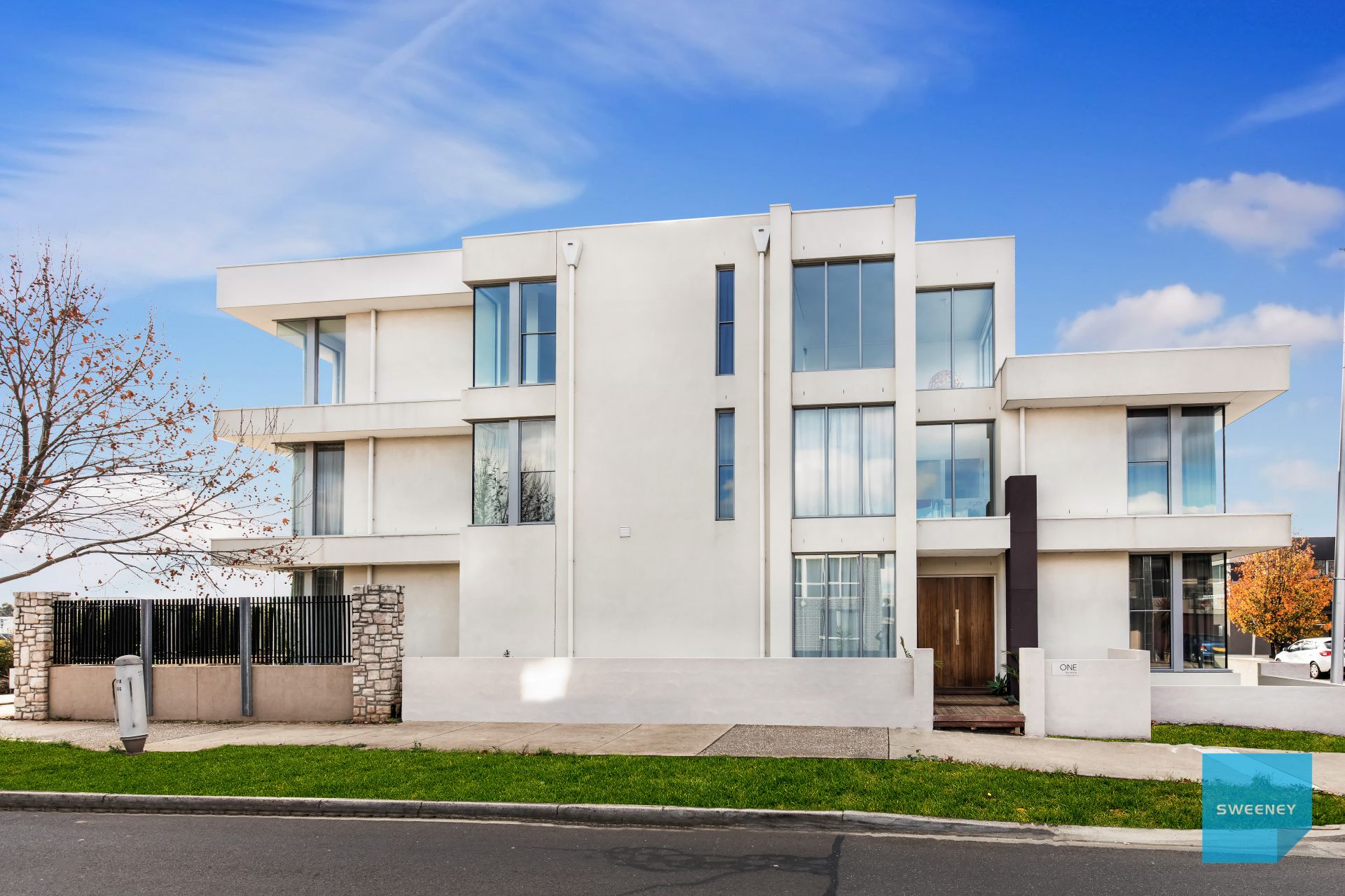 1 The Strand, CAROLINE SPRINGS Sweeney Estate Agents