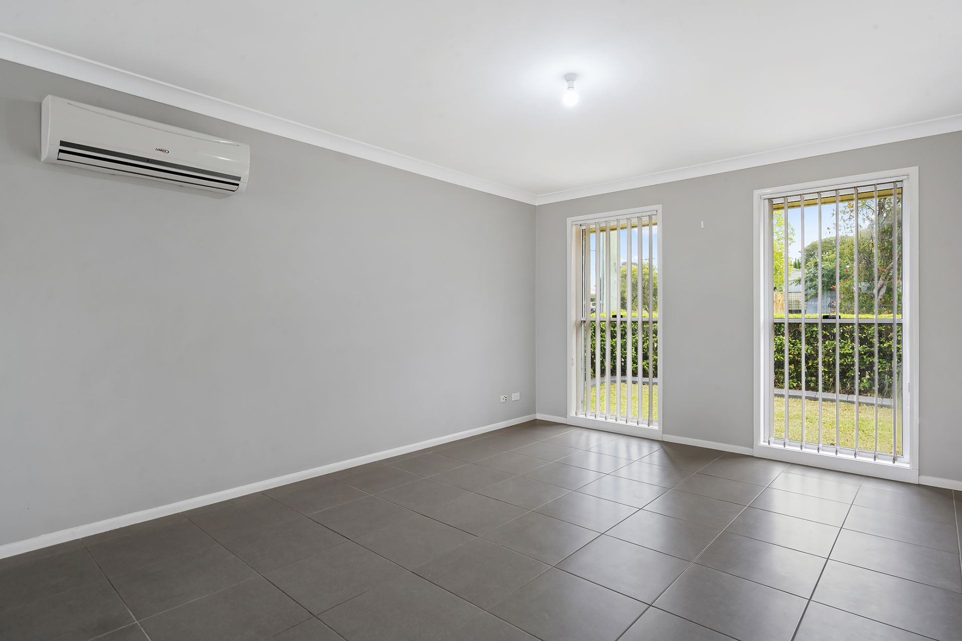 Real Estate For Lease 2/30 Caledonian Street Aberdare , NSW
