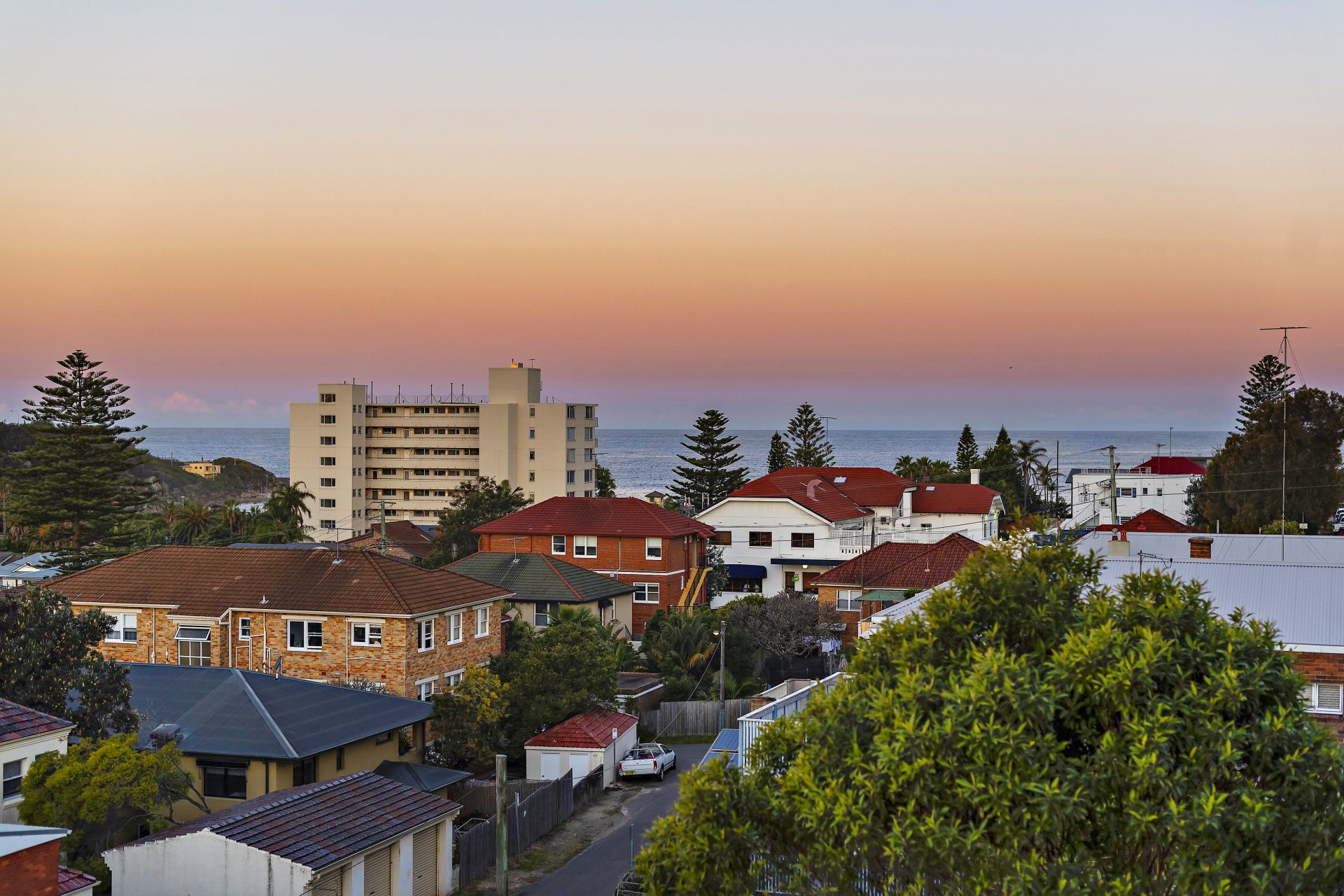 Real Estate For Sale 4/32 Undercliff Road Freshwater , NSW