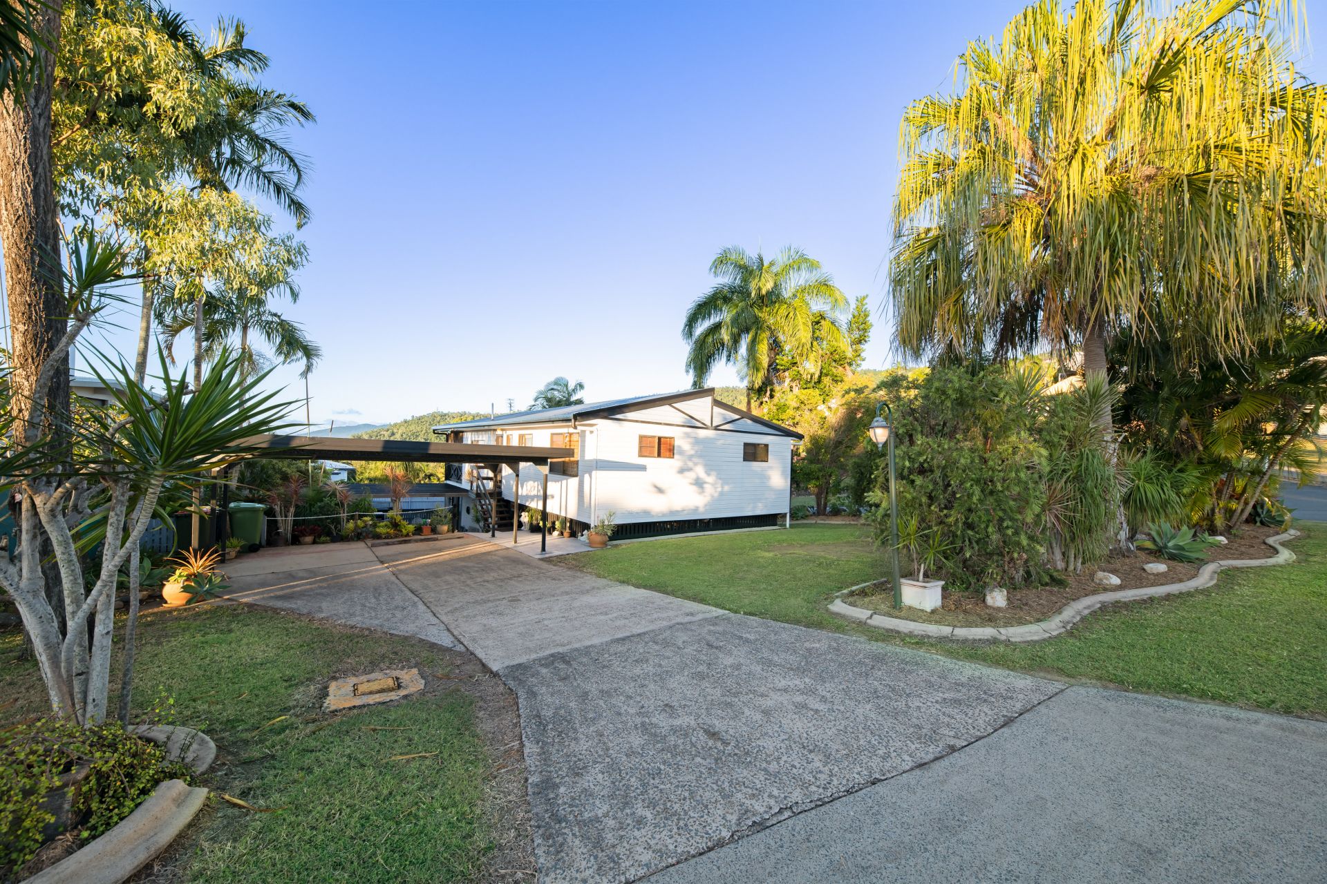 22 Manooka Drive, Cannonvale Taylors Property Specialists