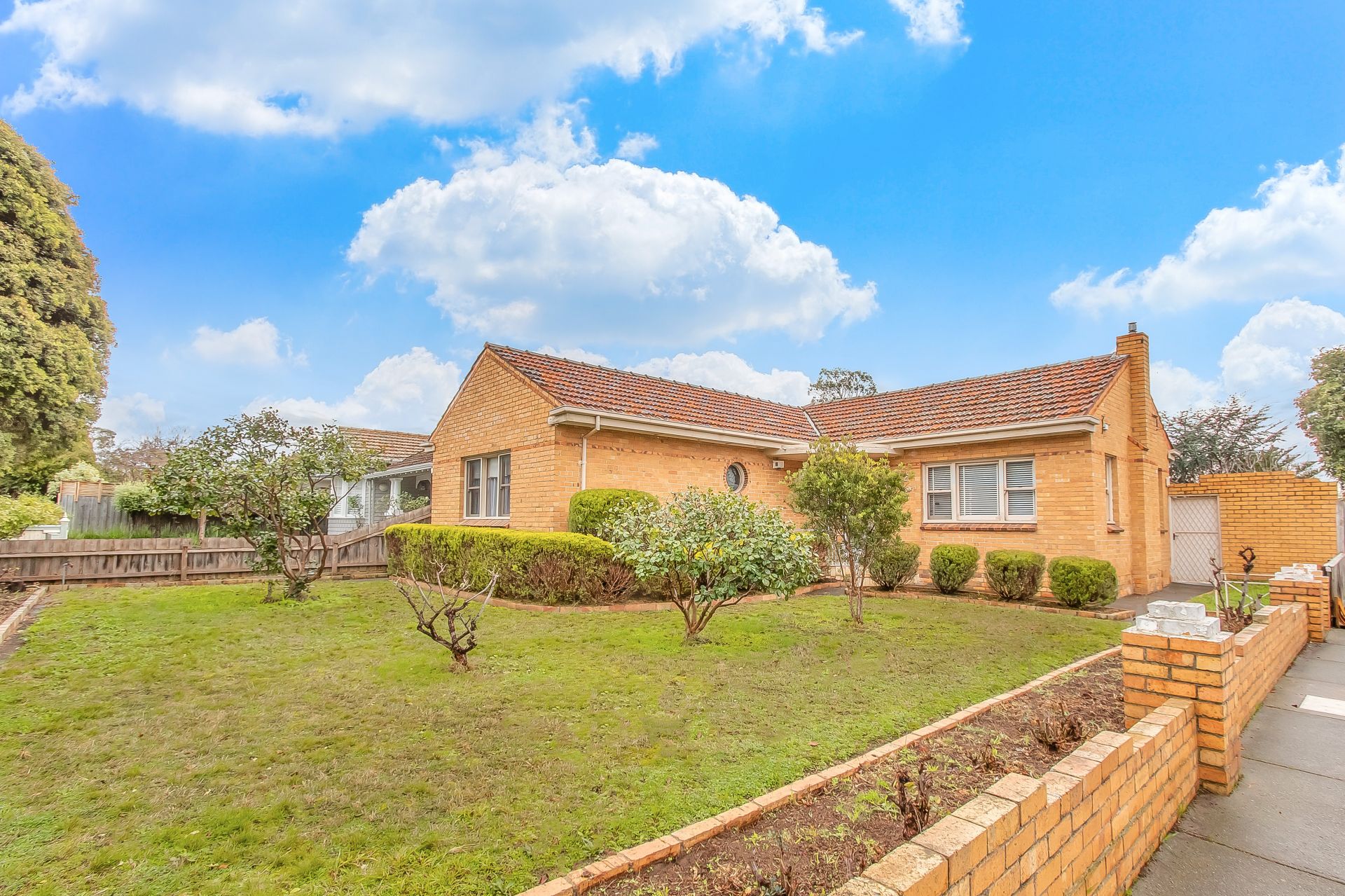 Real Estate For Lease 2 Storey Road Reservoir , VIC