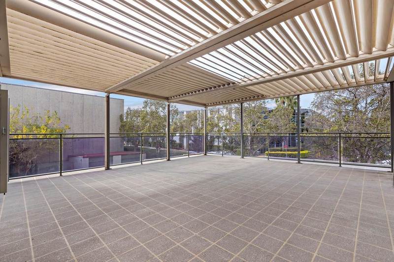 Manenti Quinlan & Associates Hotel For Sale, Freehold for Sale