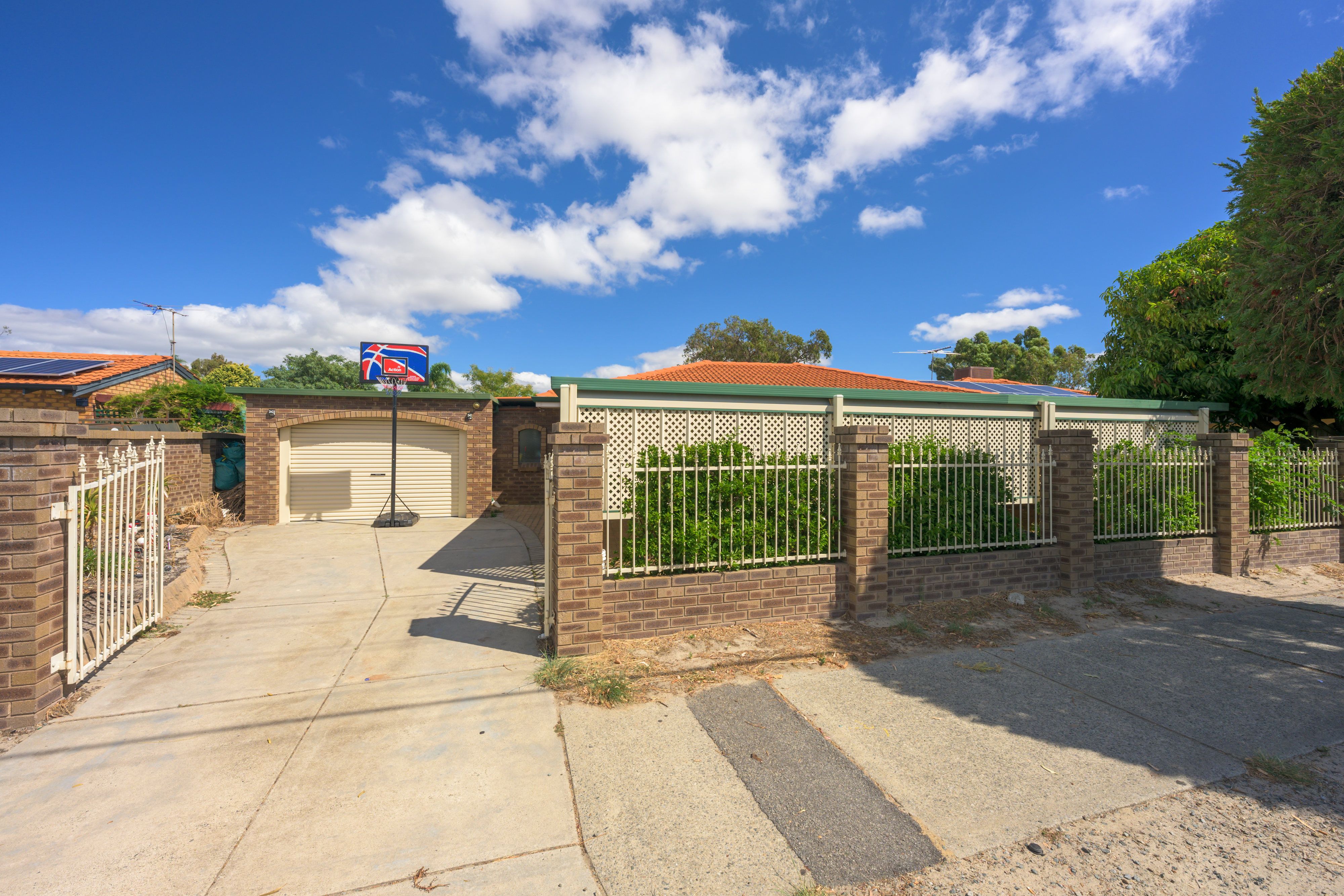 Real Estate For Sale 2 Jenkinson Street Gosnells , WA