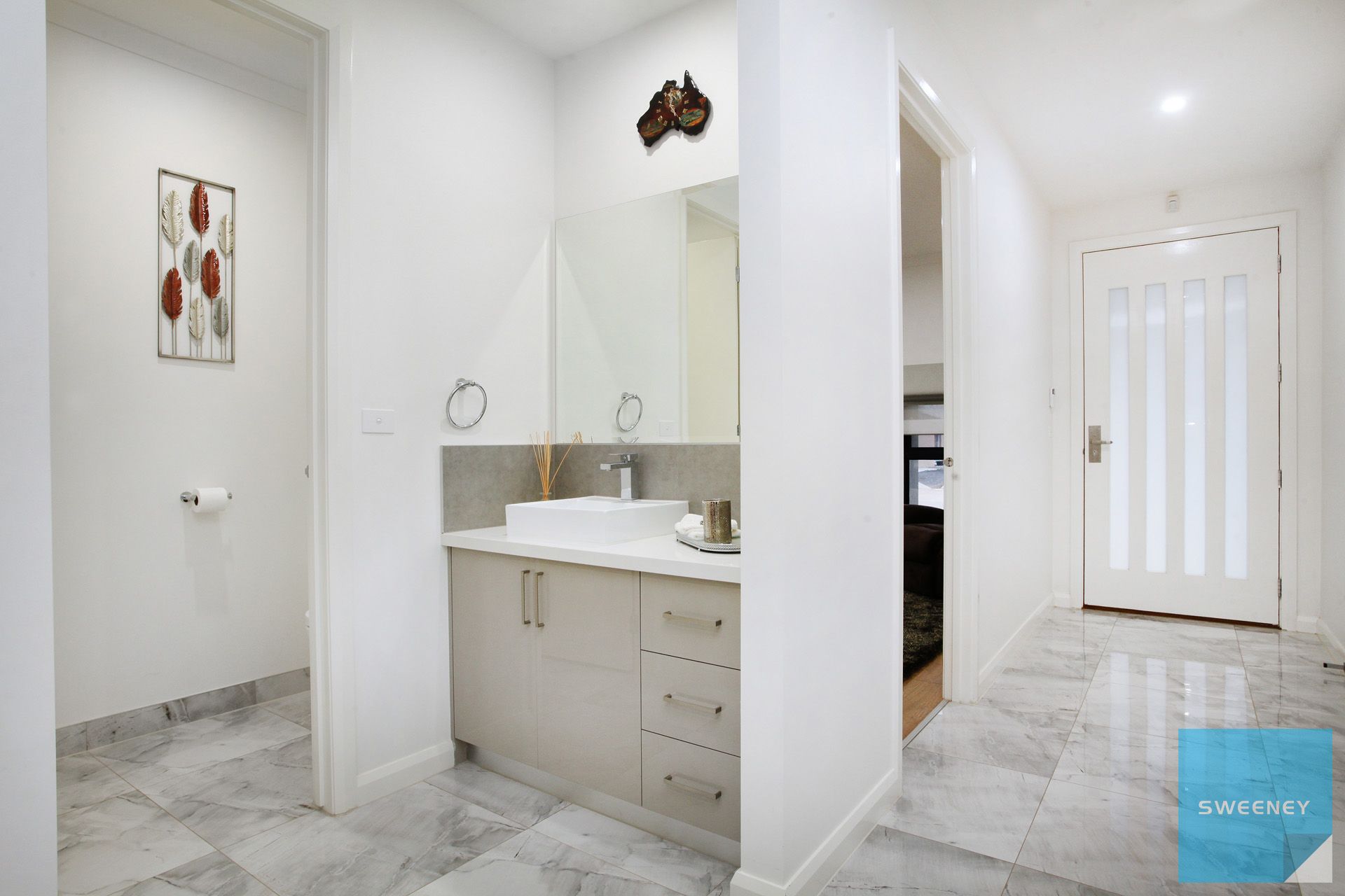 50 Woodlea Boulevard, ROCKBANK Sweeney Estate Agents