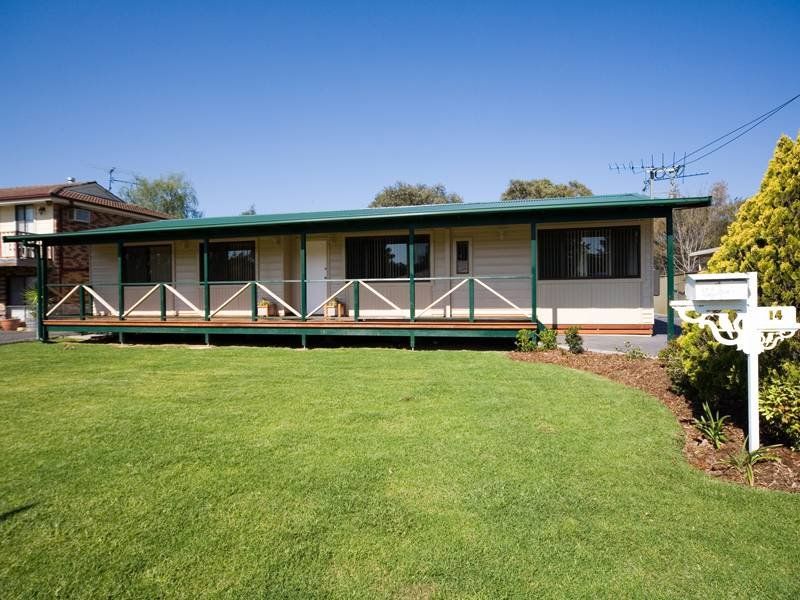 Real Estate For Sale 14 Trentham Avenue Douglas Park , NSW