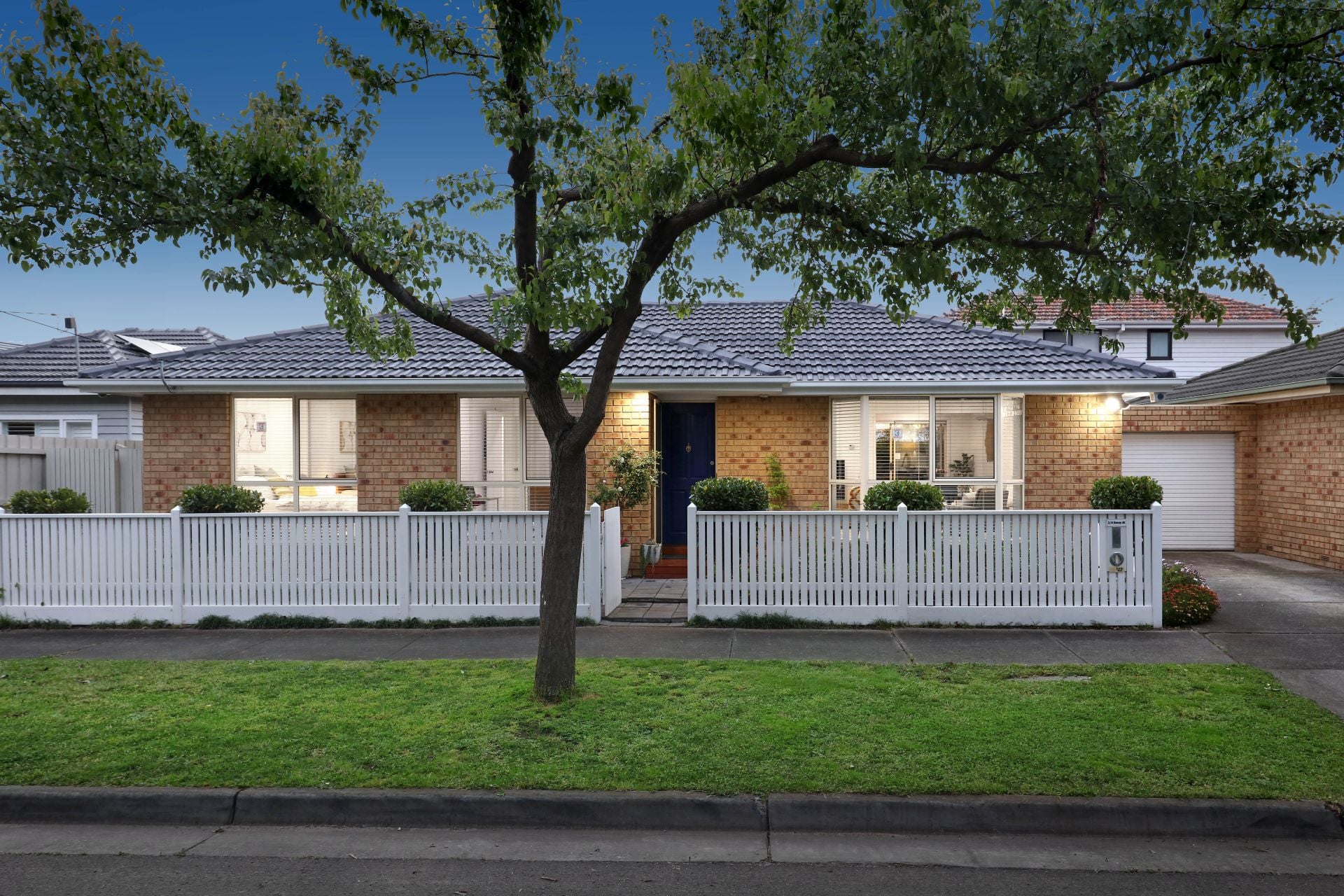 2/6 Devoy Street, Oakleigh South OBrien Real Estate