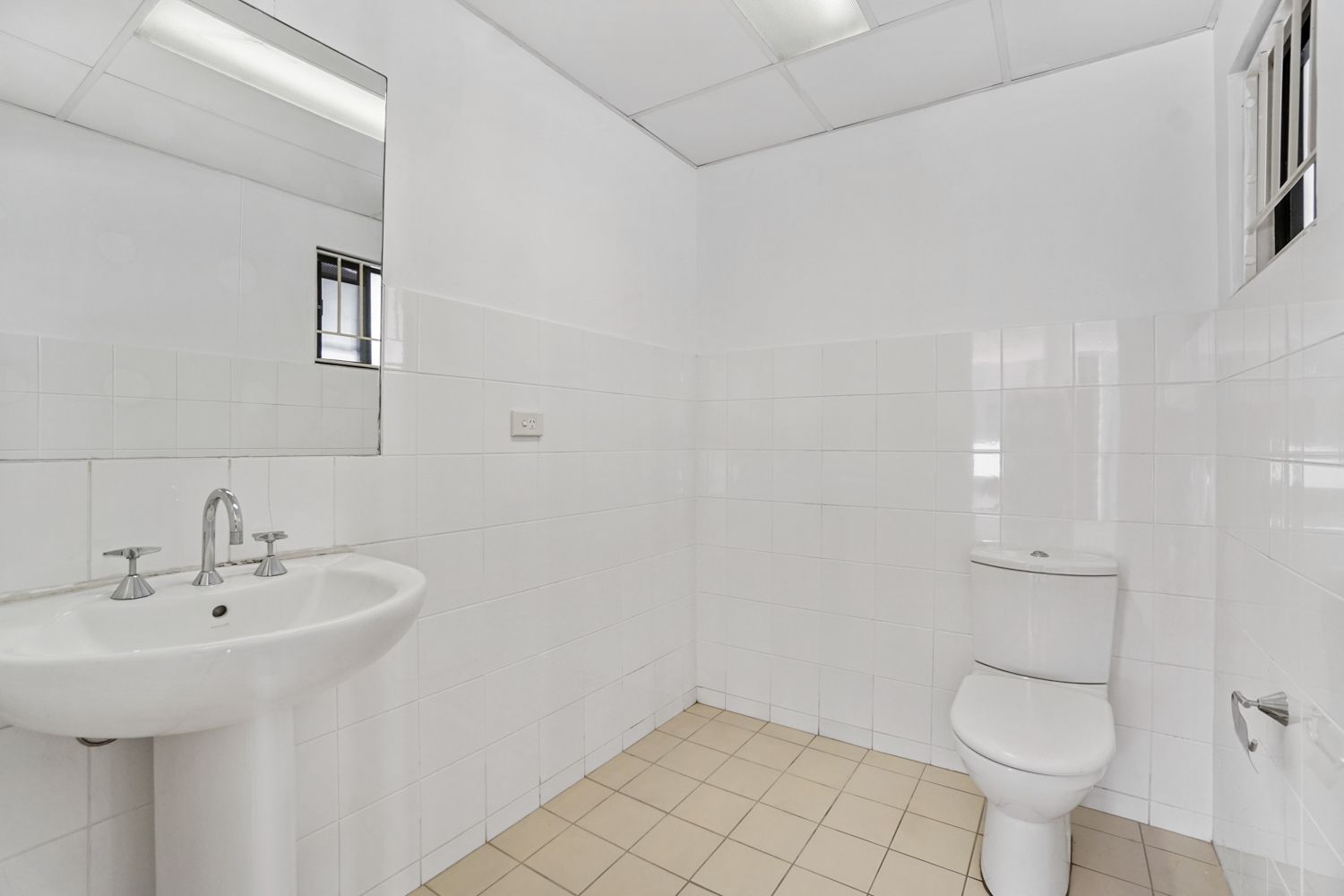 Real Estate For Commercial Lease Shop 11/5658 Church Street