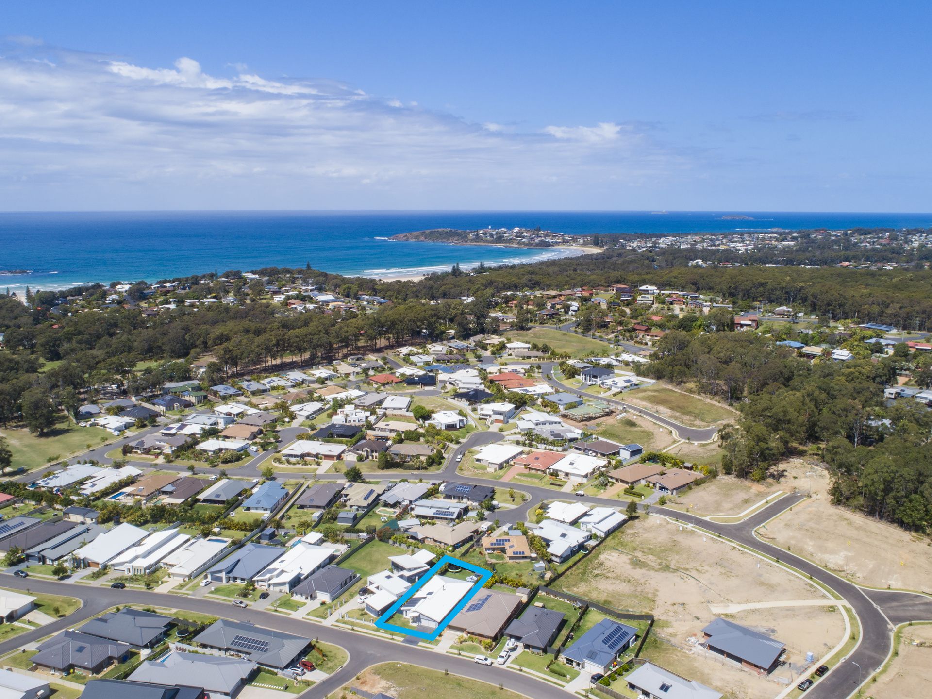 For Lease 46 Admiralty Drive Safety Beach , NSW