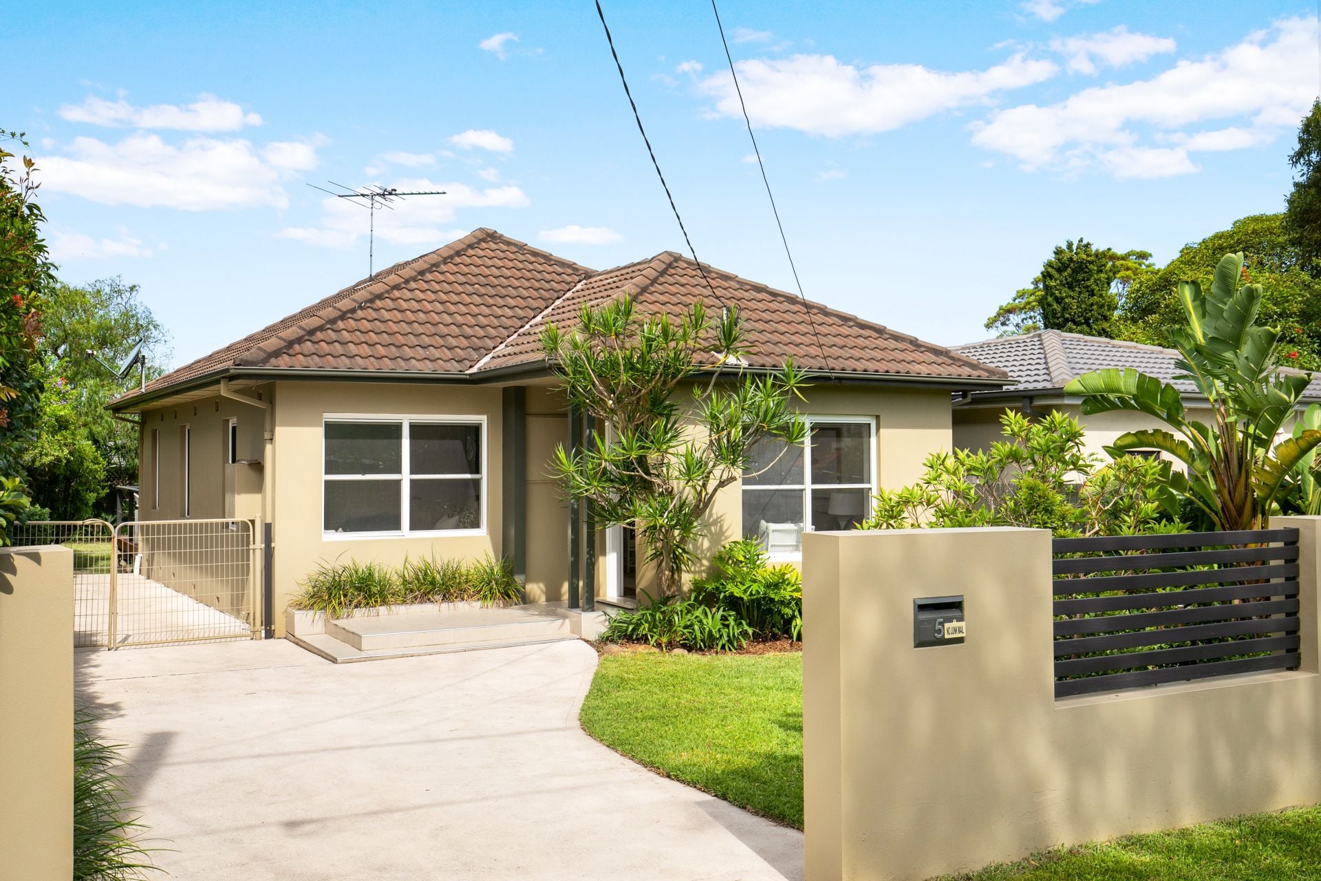 Real Estate For Sale 5 Sheppard Road Narraweena , NSW