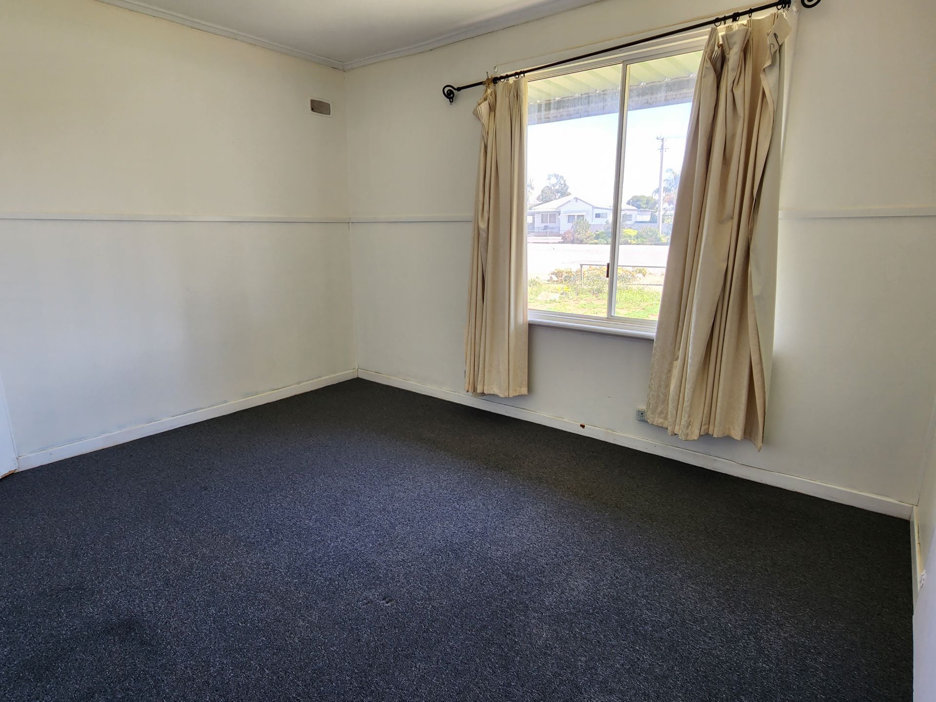 7 Bonanza Street, Broken Hill Outback Real Estate