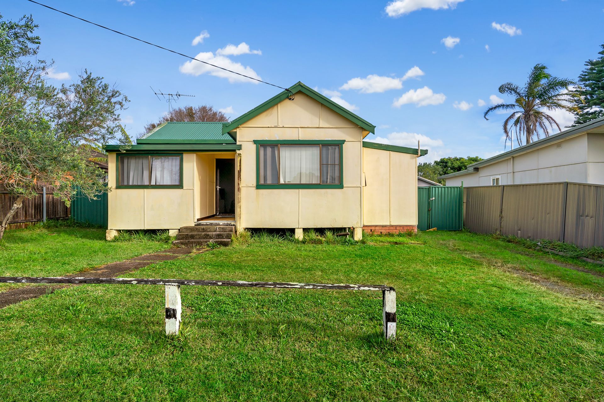 Real Estate For Lease 6 Glenavon Street Toukley , NSW