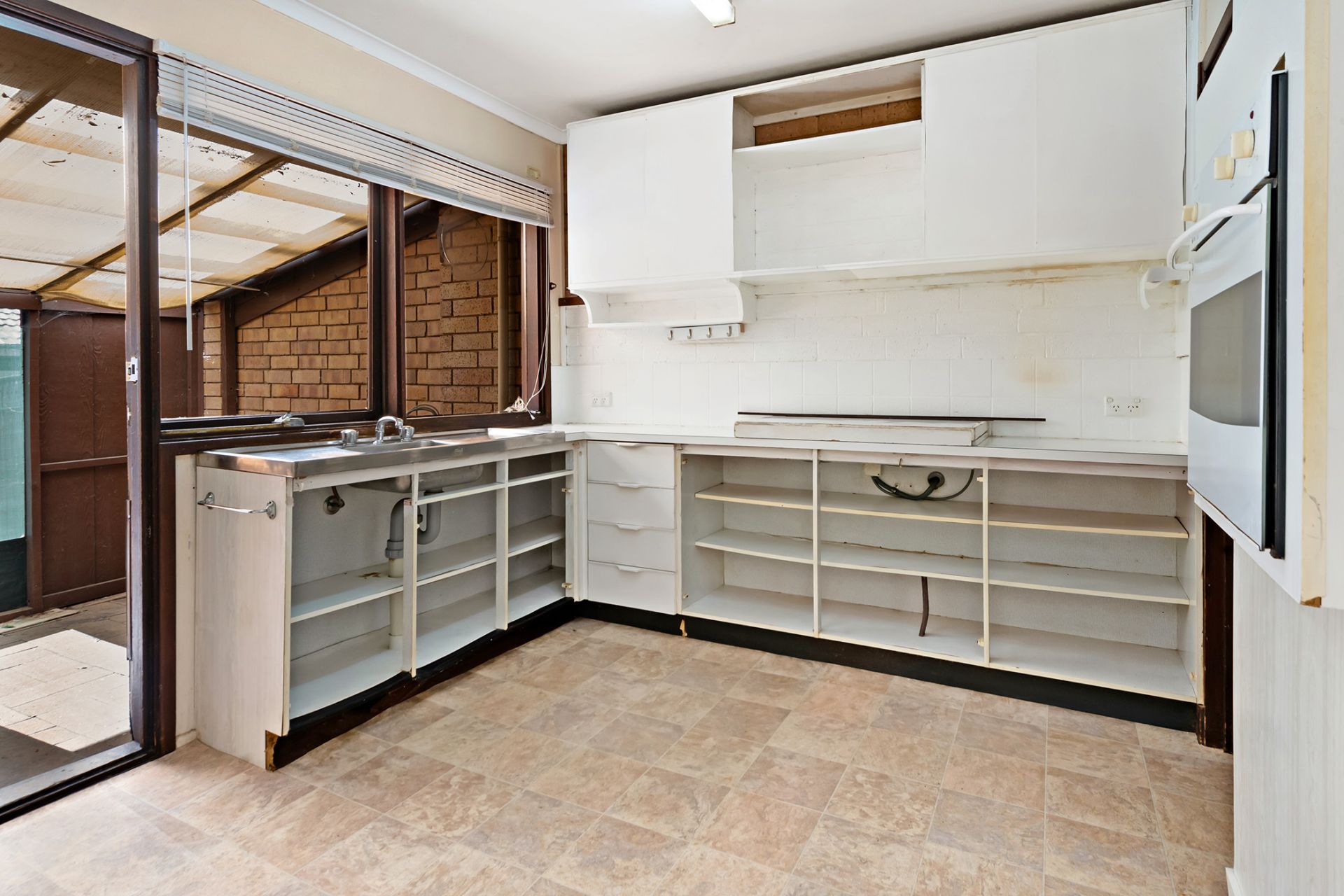 Real Estate For Sale 195 St Johns Road Bradbury , NSW