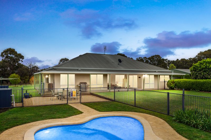 Real Estate For Sale 13 Government Circuit Kearsley , NSW