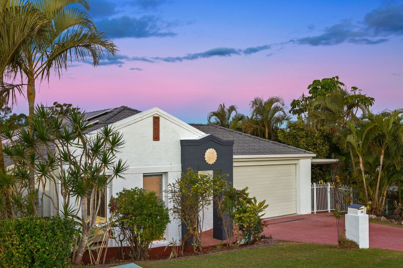 Coomera Realty Real Estate For Sale 26 Greenleaf Street Upper
