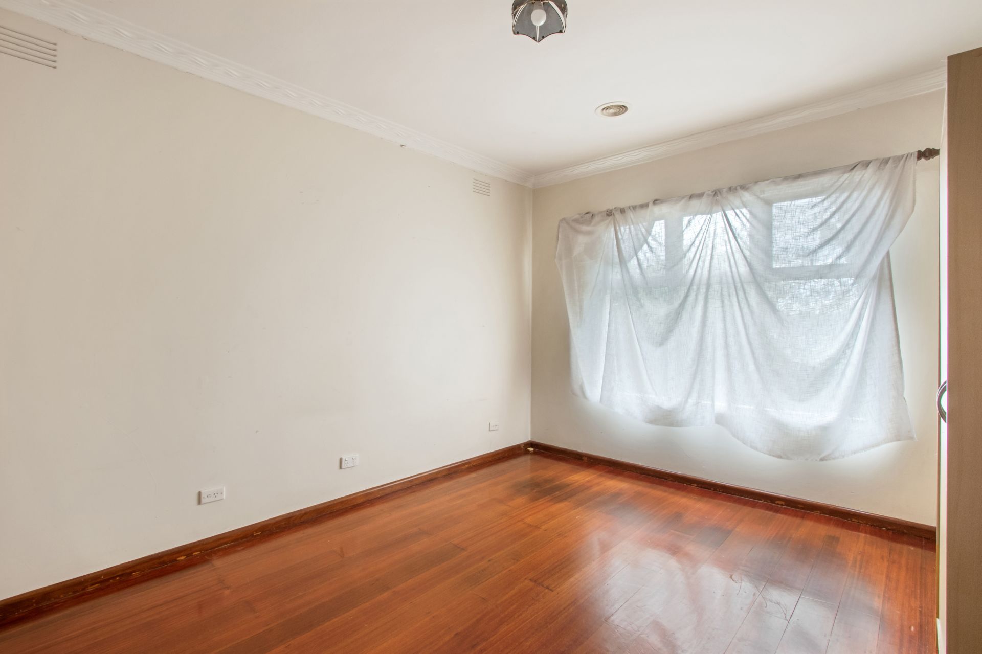 Real Estate For Lease 31 Settlement Road Bundoora , VIC