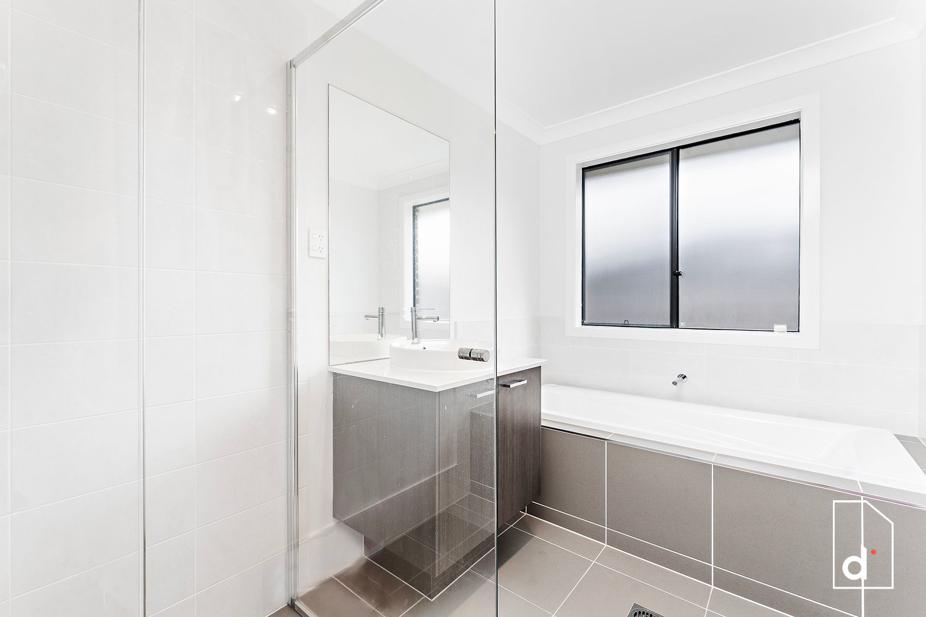 Sold property 975000 for 8 Huskisson Street Tullimbar , NSW 2527