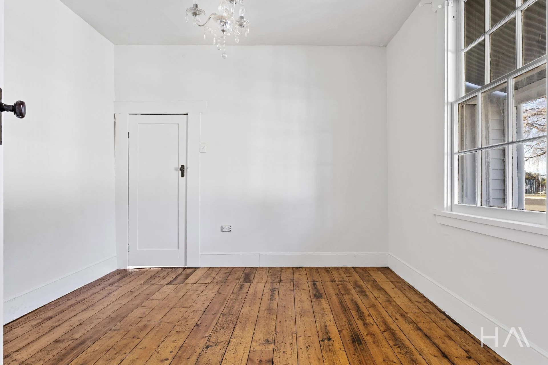 1/24 Meander Valley Road, Carrick Harrison Agents