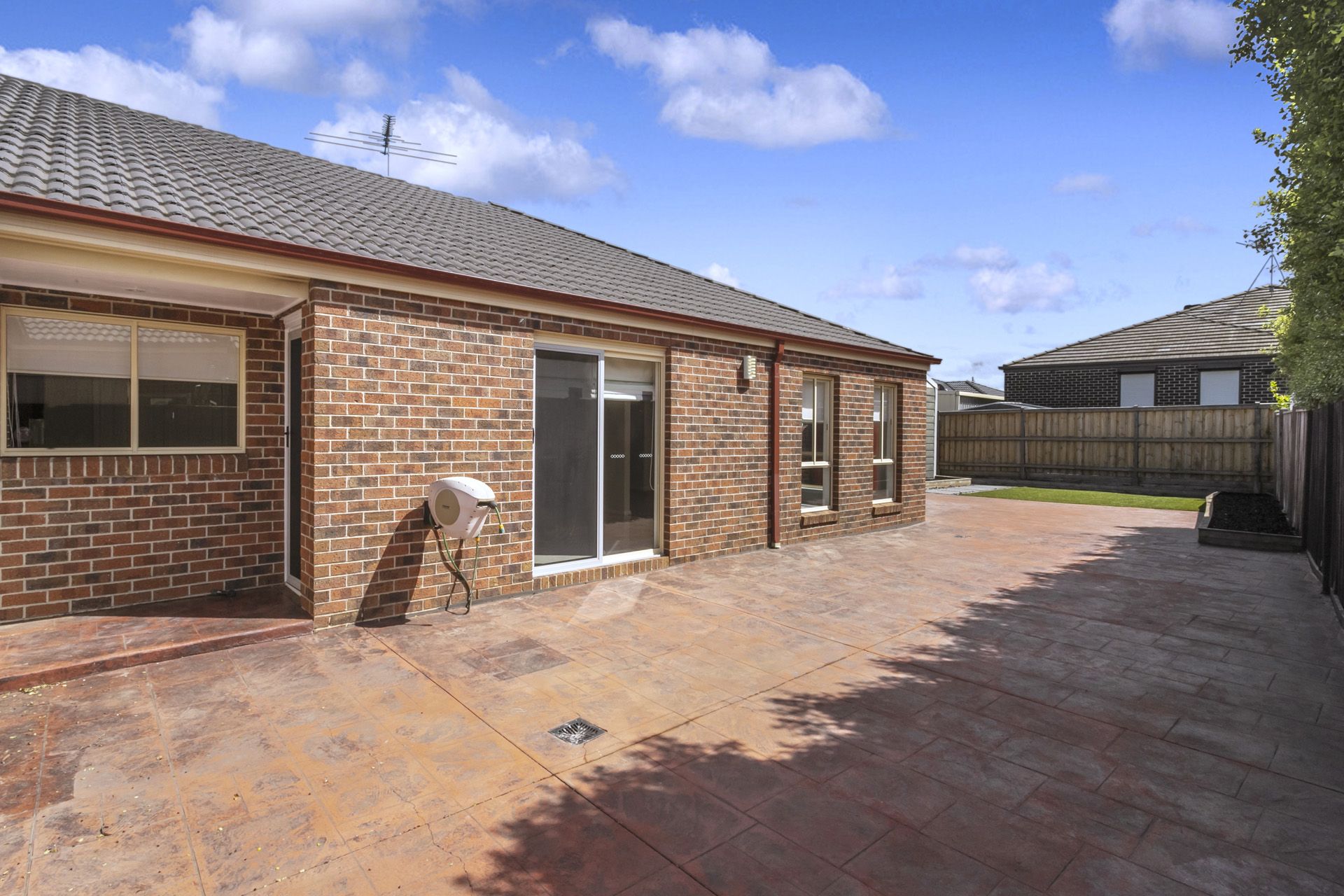 84 Inglewood Drive, BURNSIDE HEIGHTS Sweeney Estate Agents