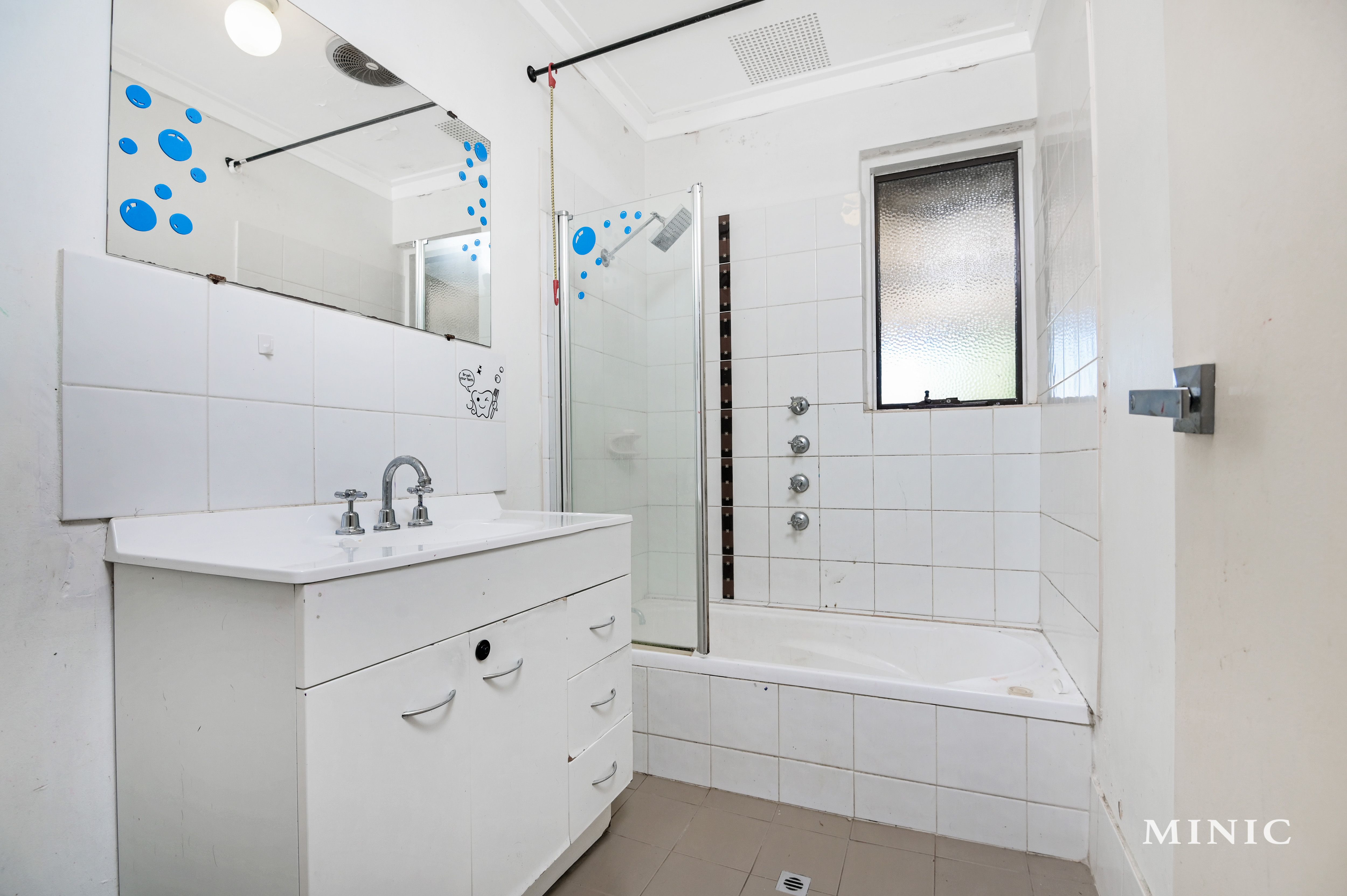 Real Estate For Sale 5 Ironbark Place Maddington , WA