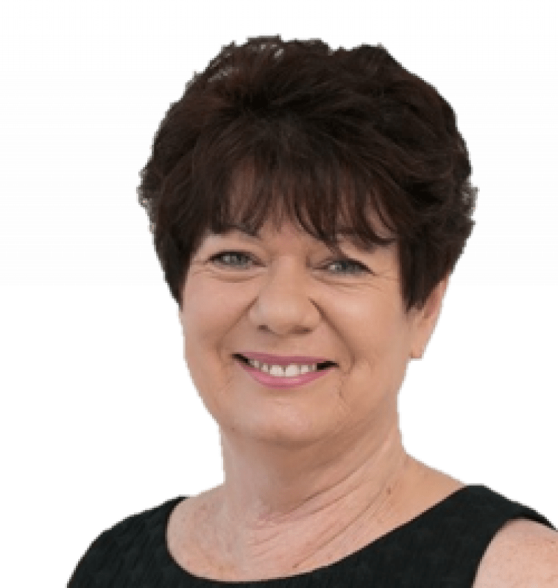 Joanne Roberts [Profiles] • Instagram, Twitter, TikTok Foller