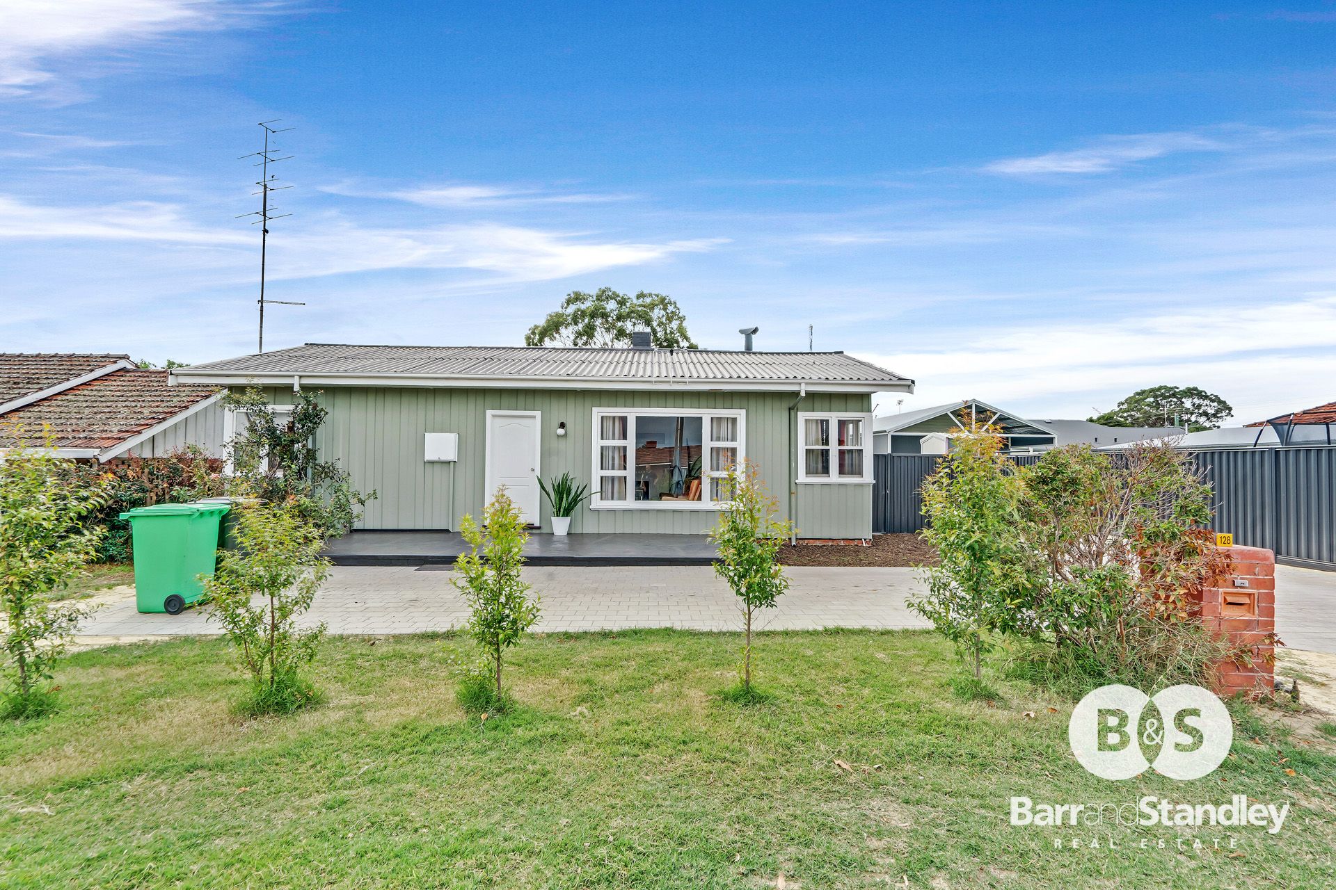 128 Mangles Street, SOUTH BUNBURY Barr and Standley Real Estate