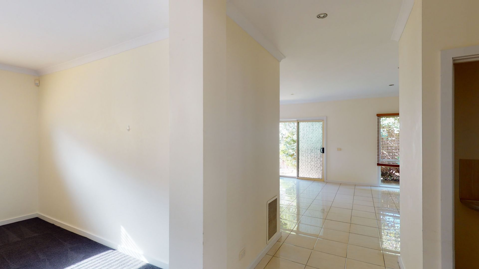 2/13 Harrow Street, Blackburn South OBrien Real Estate