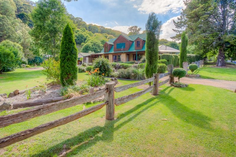 49 Williams Road, Wandiligong Dickens Real Estate