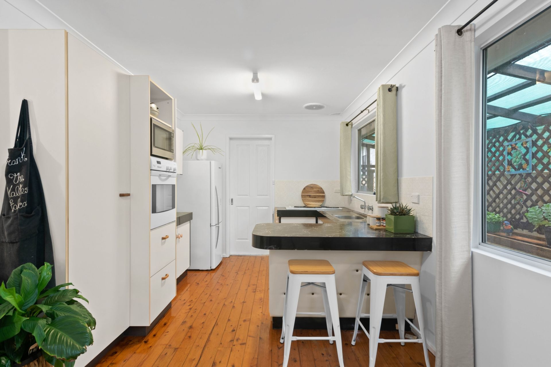 98 Robertson Road, Killarney Vale Whiteman Property