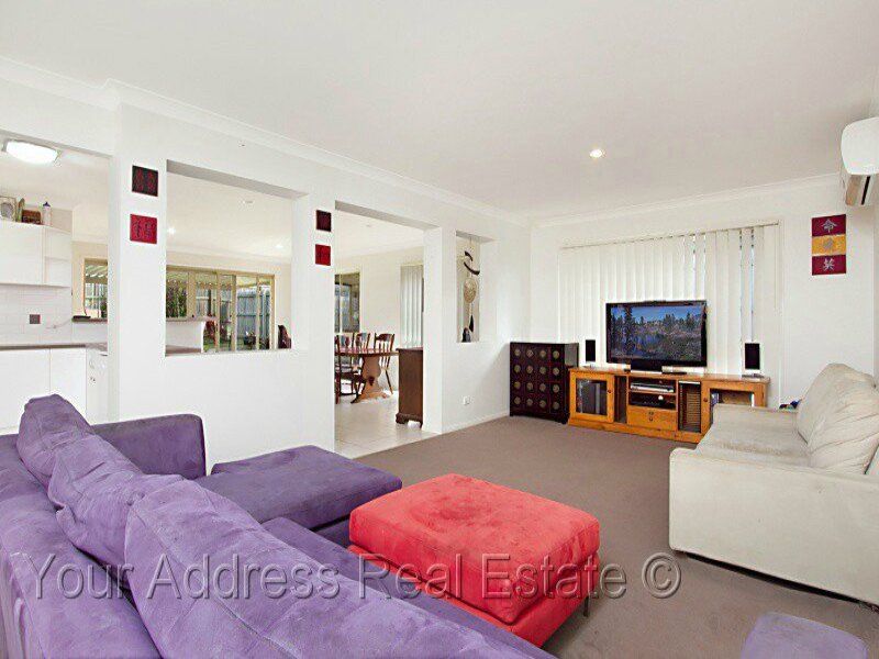 Real Estate For Sale 14 Charlton Place Regents Park , QLD