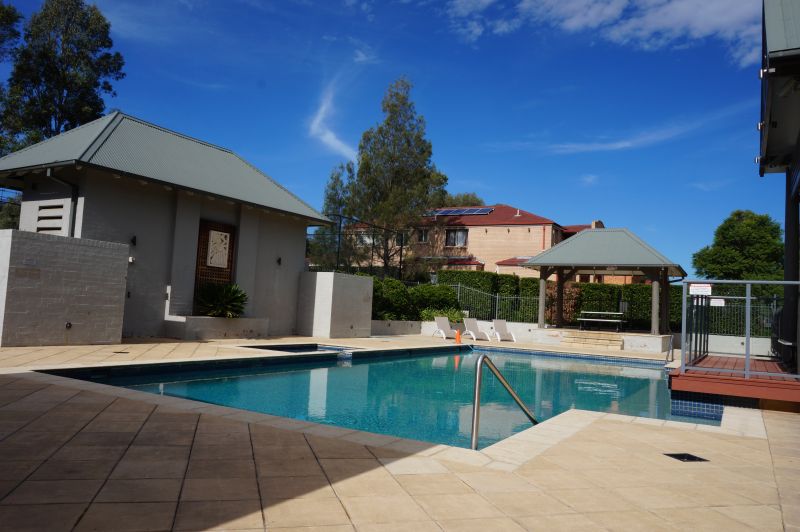 Real Estate For Lease 18 Roxburgh Crescent Stanhope Gardens , NSW