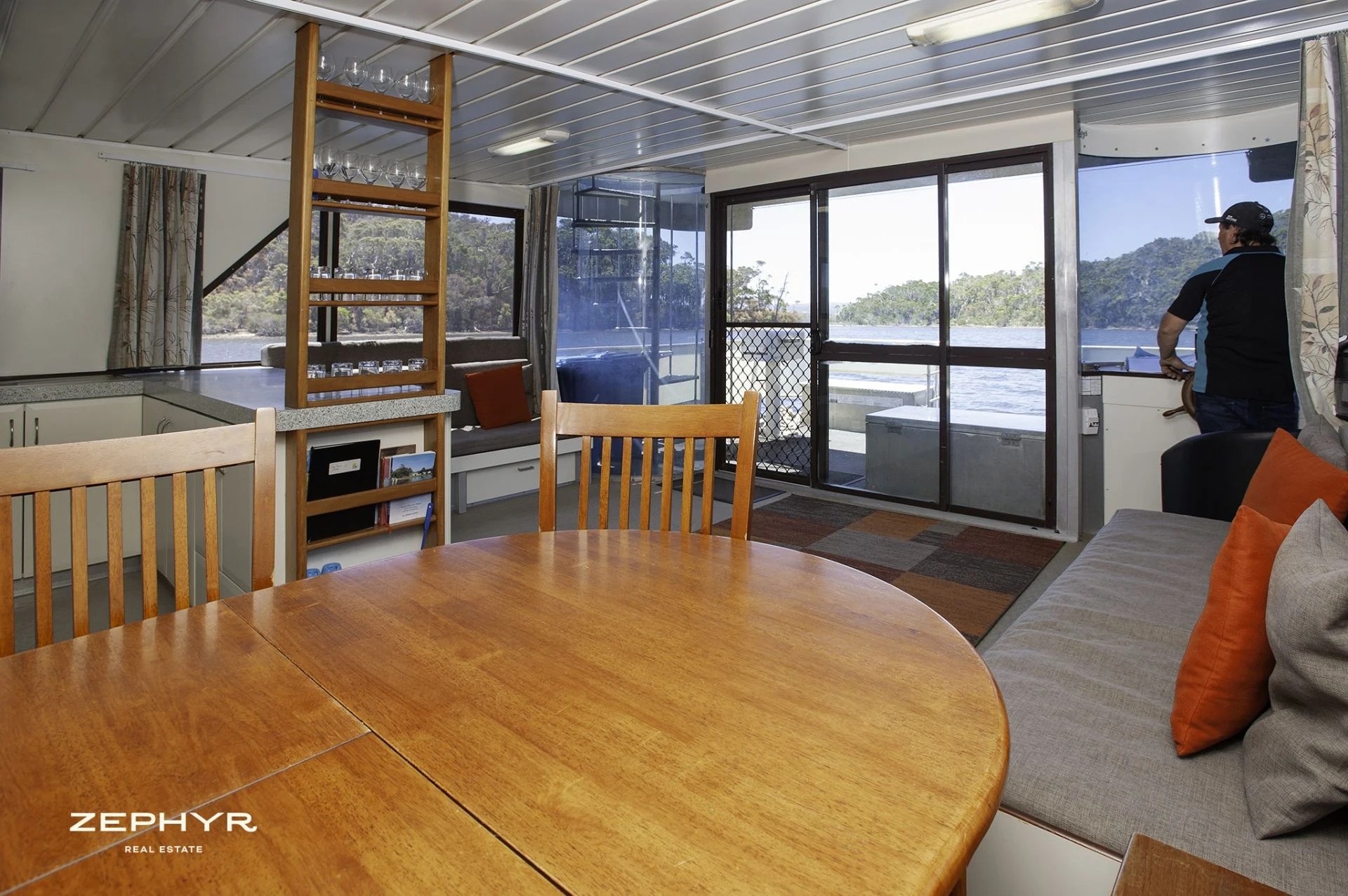 " Houseboat Holidays", Walpole Zephyr Real Estate