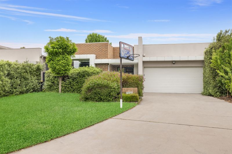 Real Estate For Sale 10 Proud Street Forde , ACT