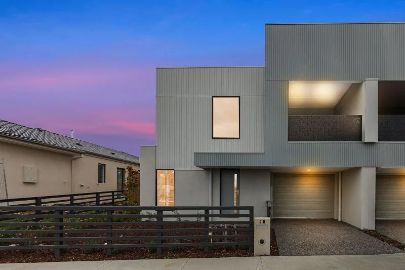 48 Grande Belmond Avenue, Clyde OBrien Real Estate