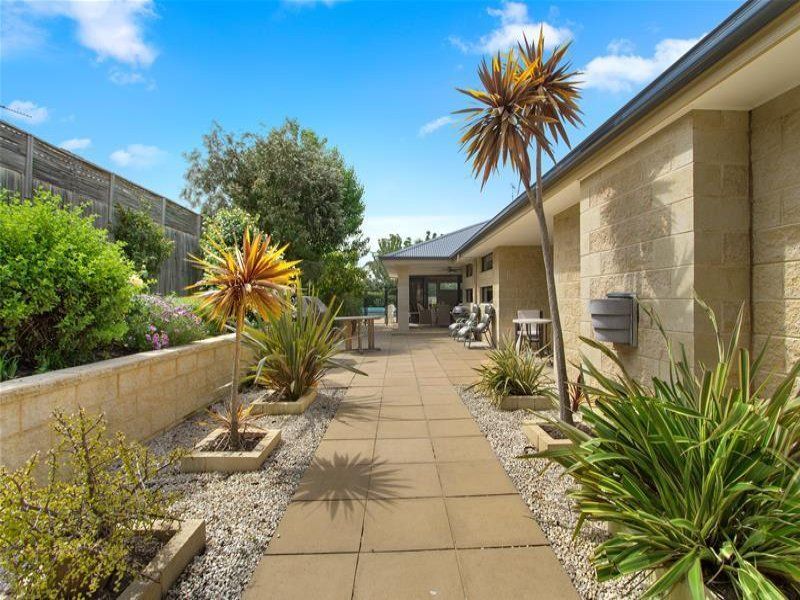 Real Estate For Sale 37 Serenity Way Mornington , VIC