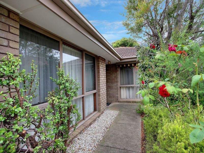 Real Estate For Sale 2/5 Carnoustie Grove Mornington , VIC