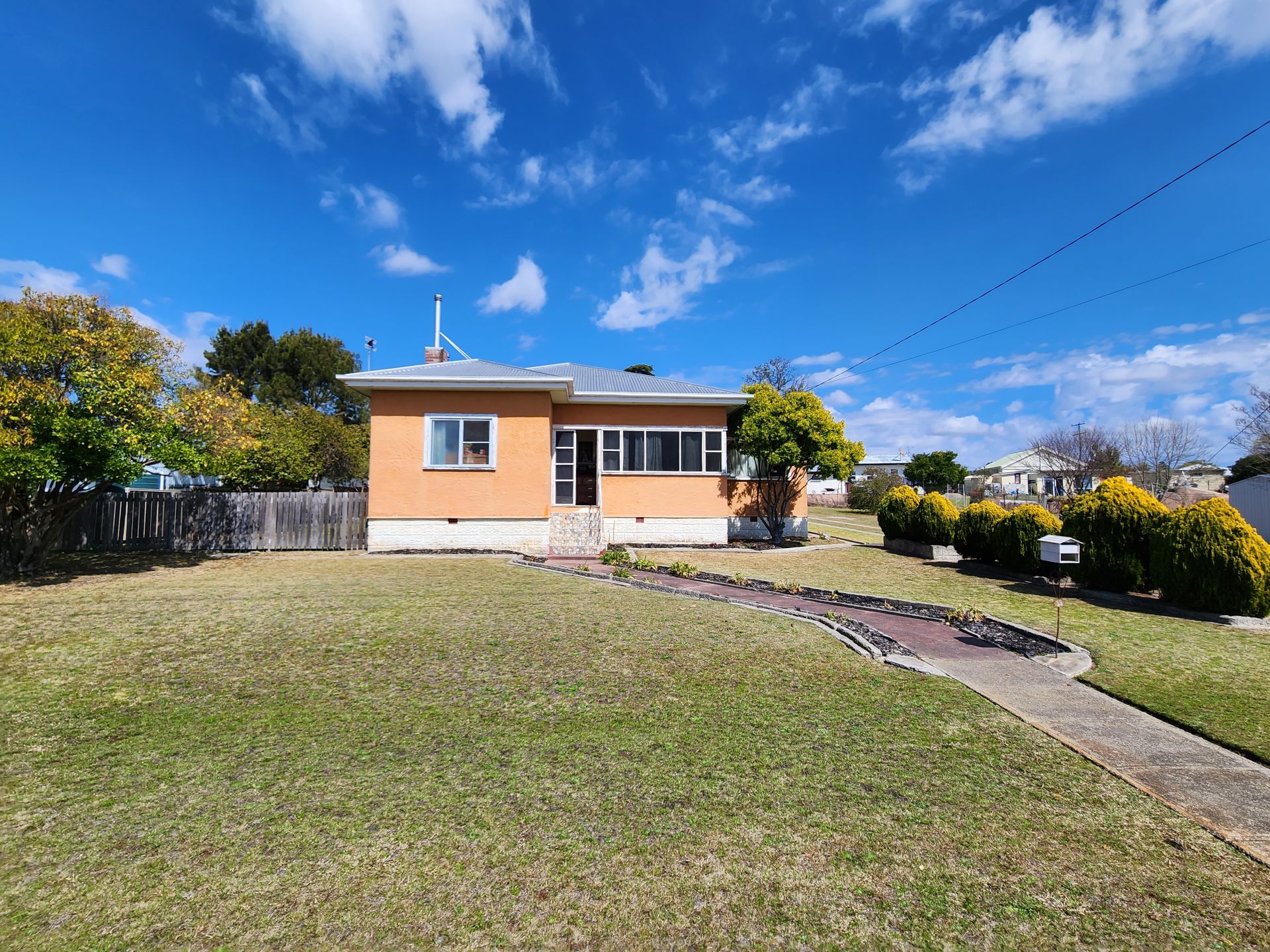 93 Sugarloaf Rd, Stanthorpe Cec Mann Real Estate Property Services