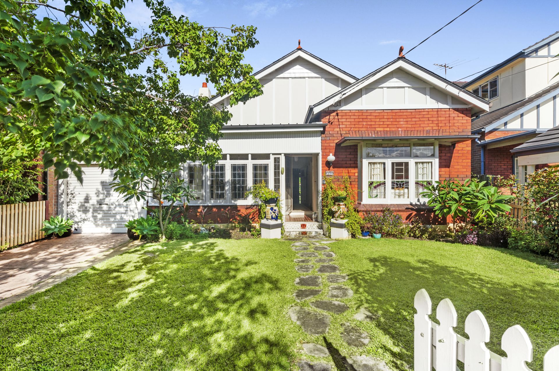 Sold property Sold Price for 19 Lenore Street Russell Lea NSW 2046