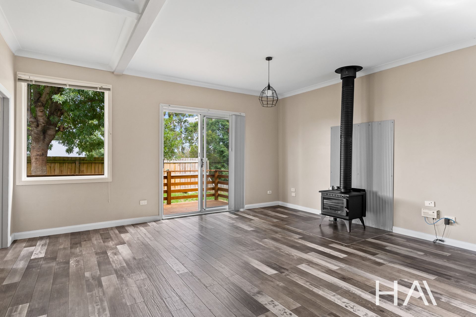 11 Post Office Road, Hillwood Harrison Agents