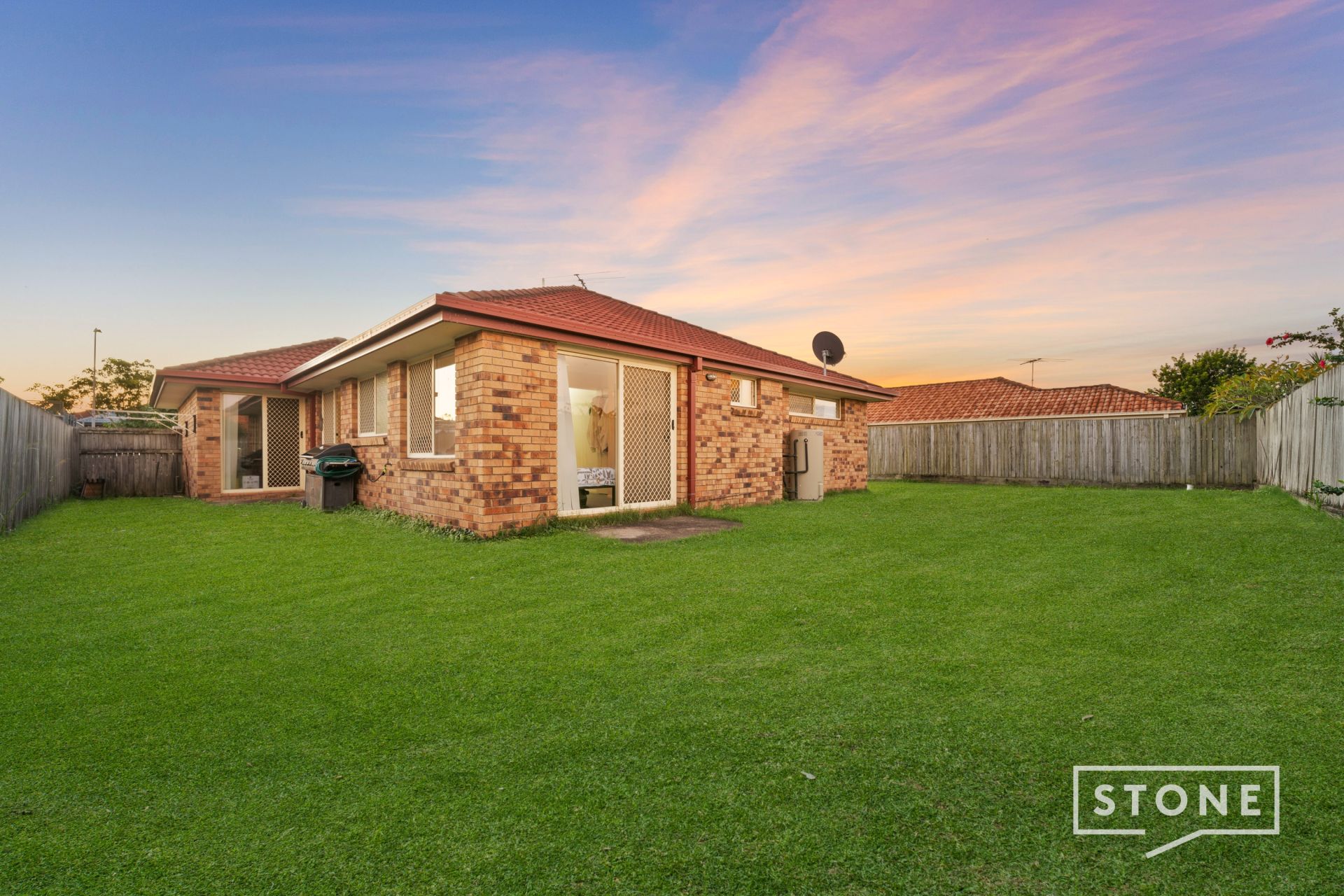 Real Estate For Sale 27 Geaney Boulevard Crestmead , QLD