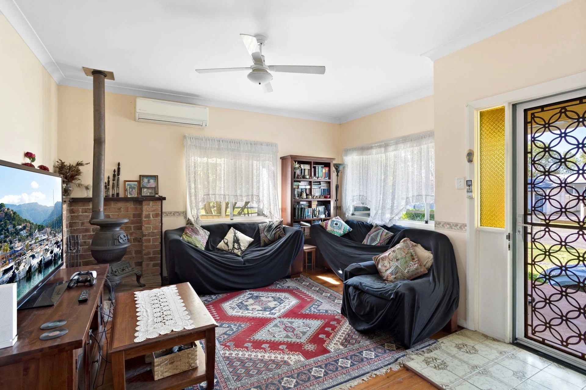 Real Estate For Sale 56 Kerry Crescent Berkeley Vale , NSW