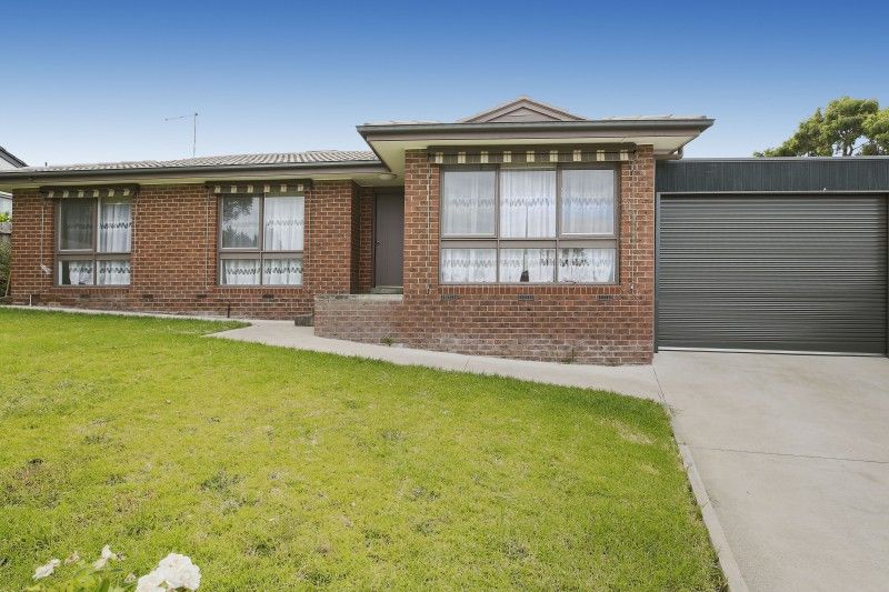 2 Rossiter Avenue, Endeavour Hills OBrien Real Estate