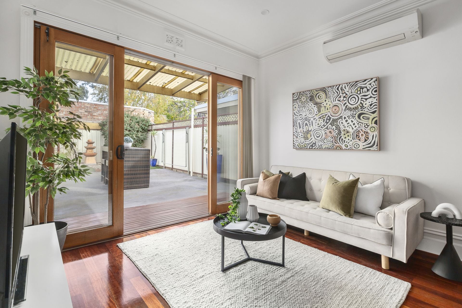 Real Estate For Sale 259 Raglan Street Preston , VIC