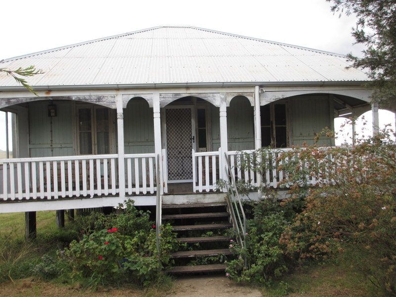 Real Estate For Sale Peak Crossing , QLD