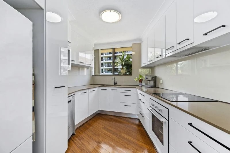 9/22 Commodore Drive, Paradise Waters Amir Prestige Group