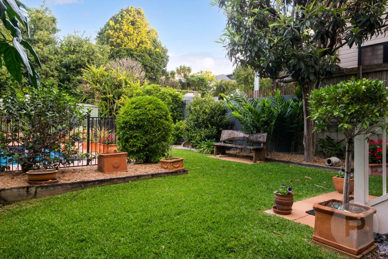 297 Harcourt Street, Teneriffe Place Property