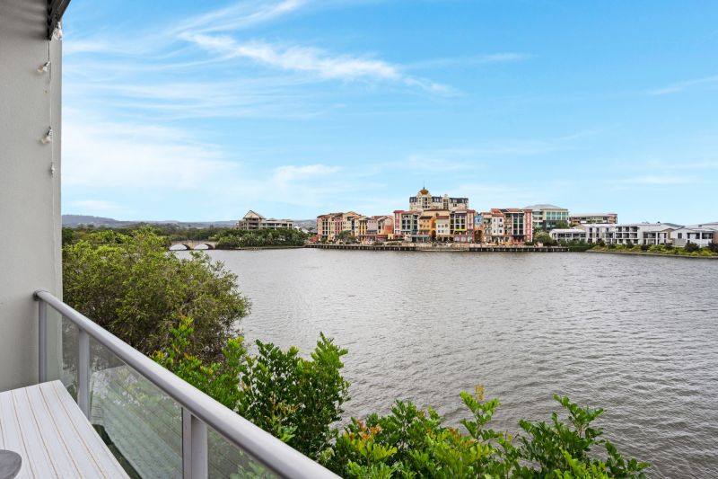 Real Estate For Sale 77/5033 Emerald Island Drive Carrara , QLD