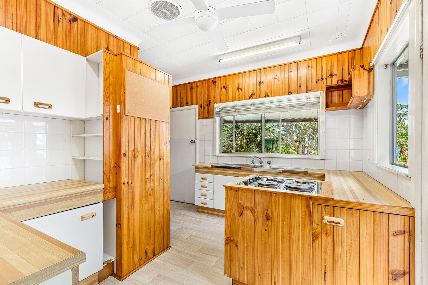 Real Estate For Lease 35 Boundary Road Heathcote , NSW