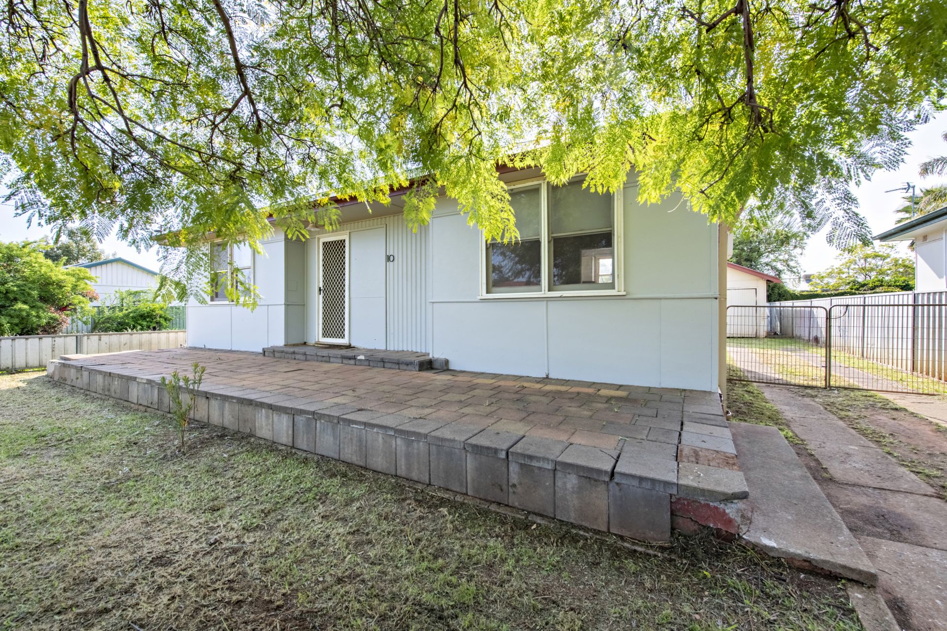 10 Leavers Street, Dubbo Bob Berry Real Estate