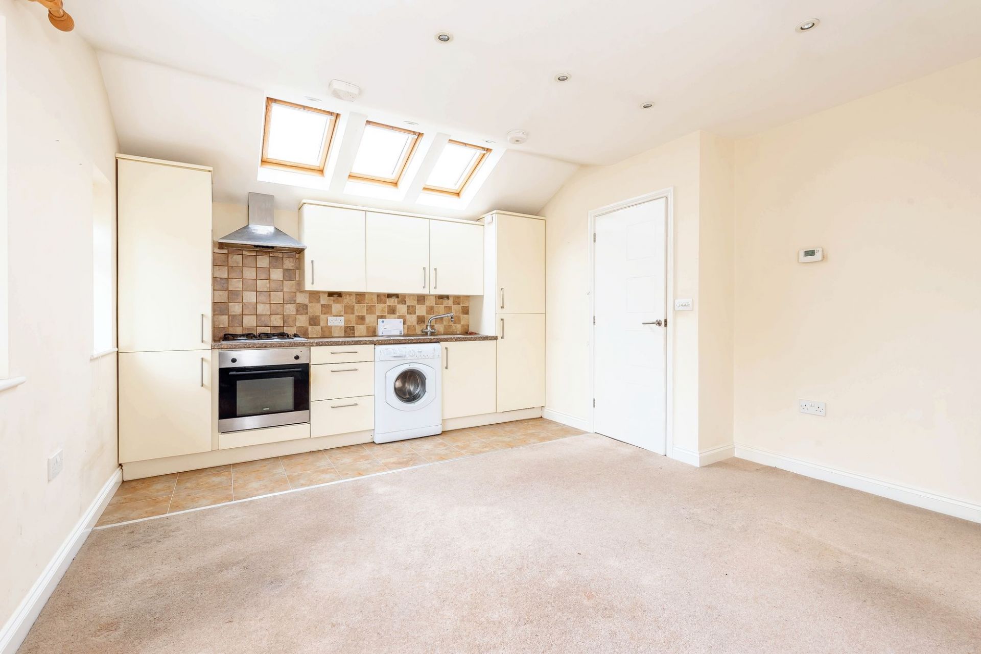 Crawley Road, Witney, OX28 Martyn Cox & Company